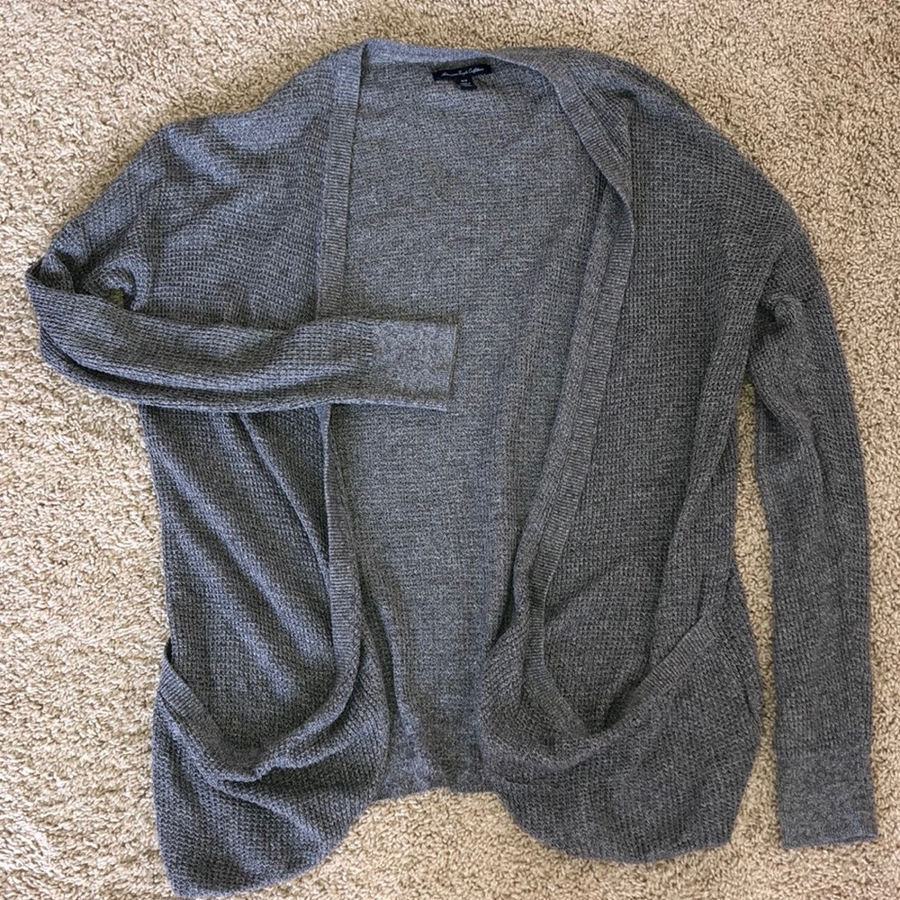 Gray cardigan with pockets